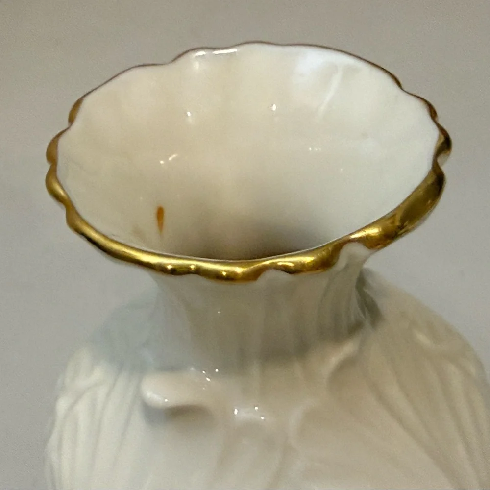 Lenox 24K Gold‎ Trim Elfin Collector Leaf Pattern USA 4.5” Bud Vase!